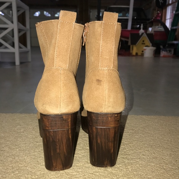 booties - Picture 3 of 4